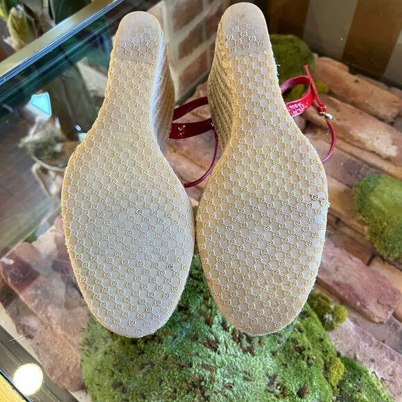 GUCCI Penelope Microguccissima Red Patent Leather Espadrille Wedges Size 40 - Picture 6 of 6